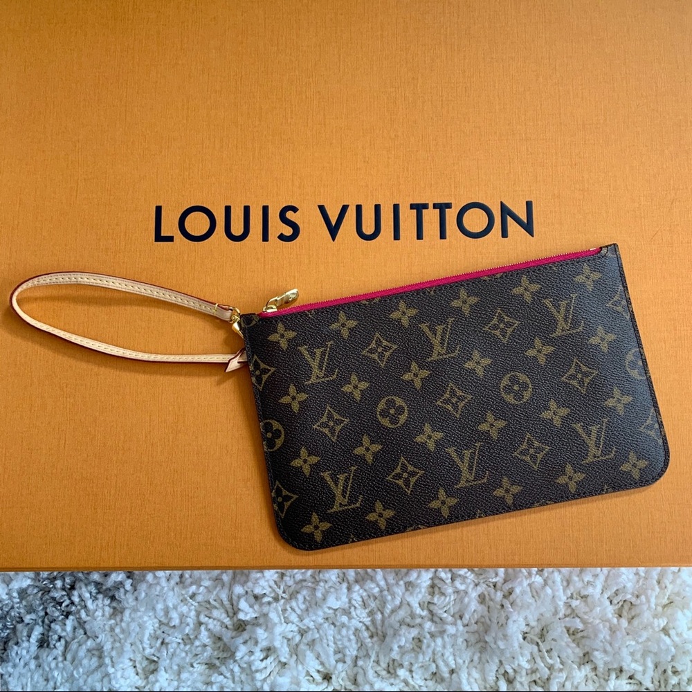SOLD ❌ Louis Vuitton Neverfull GM Pouch